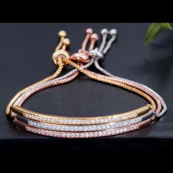 Jewelry - ✨Restocked✨ 18K Gold Diamond Bracelet